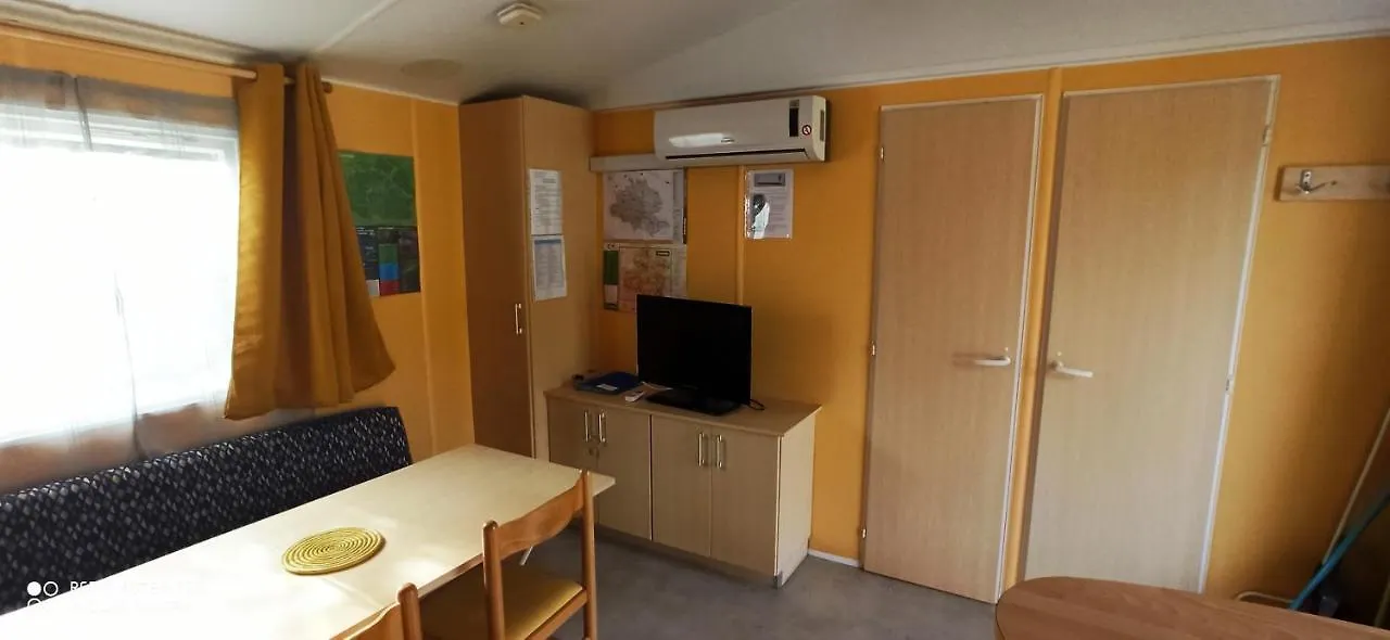 Campsite Mobil-Home Au Pied Des Pyrenees Castillon-en-Couserans France
